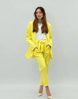 Completo giacca e pantalone con fiocco