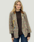 Giacca check con patch teddy – Stile Iconico & Casual Chic