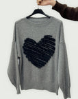 Maglione con cuore in peluche - Trendy e romantico