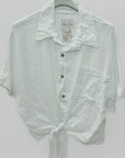Camicia in lino con nodo frontale e maniche ampie