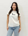 T-shirt girocollo 100% cotone con scritta ricamata - segno zodiacale