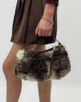 Borsa a mano in shearling effetto lana