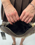 Borsa a mano in shearling effetto lana