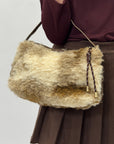 Borsa a mano in shearling effetto lana