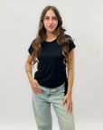 T-shirt a tinta unita con nodo