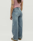 Jeans wide leg a vita alta con lavaggio chiaro