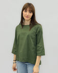 Blusa girocollo in cotone con manica a 3/4 e linea pulita