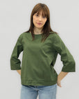 Blusa girocollo in cotone con manica a 3/4 e linea pulita