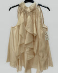 Top smanicato con collo alto e balze frontali