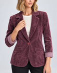 Blazer donna in ciniglia bordeaux indossato da Polly 5, dettaglio busto