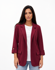 Blazer donna oversize con maniche 3/4 Bordeaux - vista frontale con Polly 2