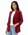 Blazer donna oversize con maniche 3/4 Bordeaux - vista tre quarti con Polly 2