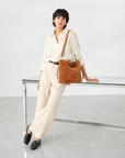 Borsa tote in vera pelle scamosciata camel vista tre quarti