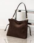Borsa tote in vera pelle scamosciata marrone vista tre quarti