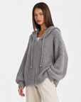 Cardigan donna misto mohair con cappuccio grigio — tre-quarti con Polly 4