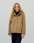 Giacca corta in Neoprene con Cappuccio – Moderna & Confortevole