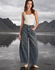 Jeans donna barrel animalier T8065 vista frontale indossato