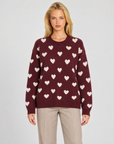 Maglia donna con cuori bordeaux indossata da Polly 7 — vista frontale