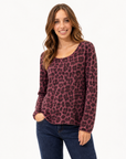 Maglia donna maculata bordeaux, dettaglio mezzo busto