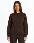 Maglia collo alto con bottoni sulle spalle Marrone, Polly 4 – vista frontale
