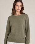 Maglia donna girocollo in misto viscosa con bordi a costine Verde indossata da Polly 2, foto 3