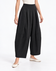 Pantaloni donna ampi con pinces nero – Polly 5 – tre-quarti