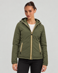 Piumino Reversibile con Cappuccio - Short Verde-Verde, lato liscio, indossato da Polly 6
