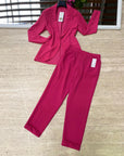 Pantaloni a sigaretta con svolta