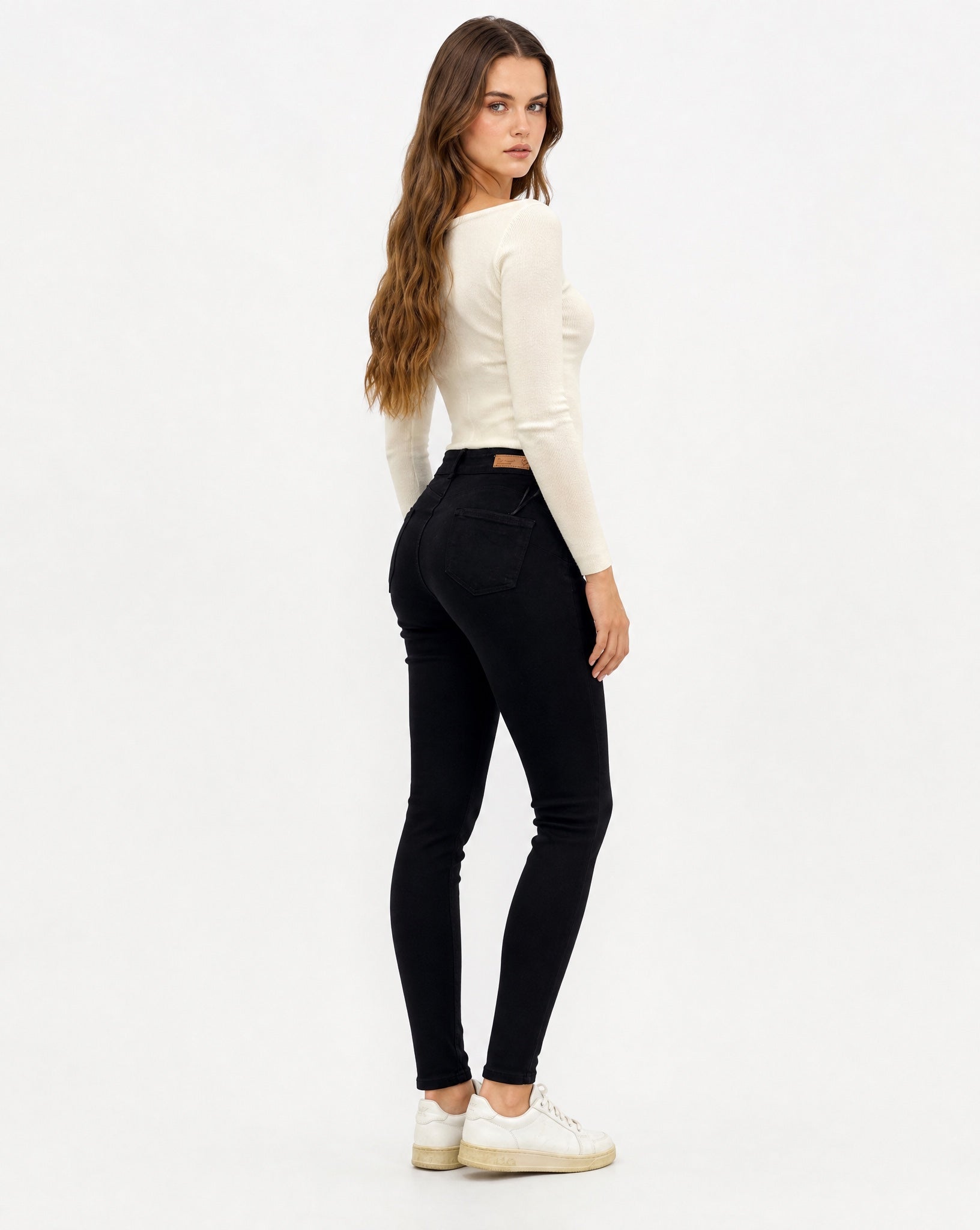 Pantaloni push-up donna 5460 neri vista posteriore tre quarti