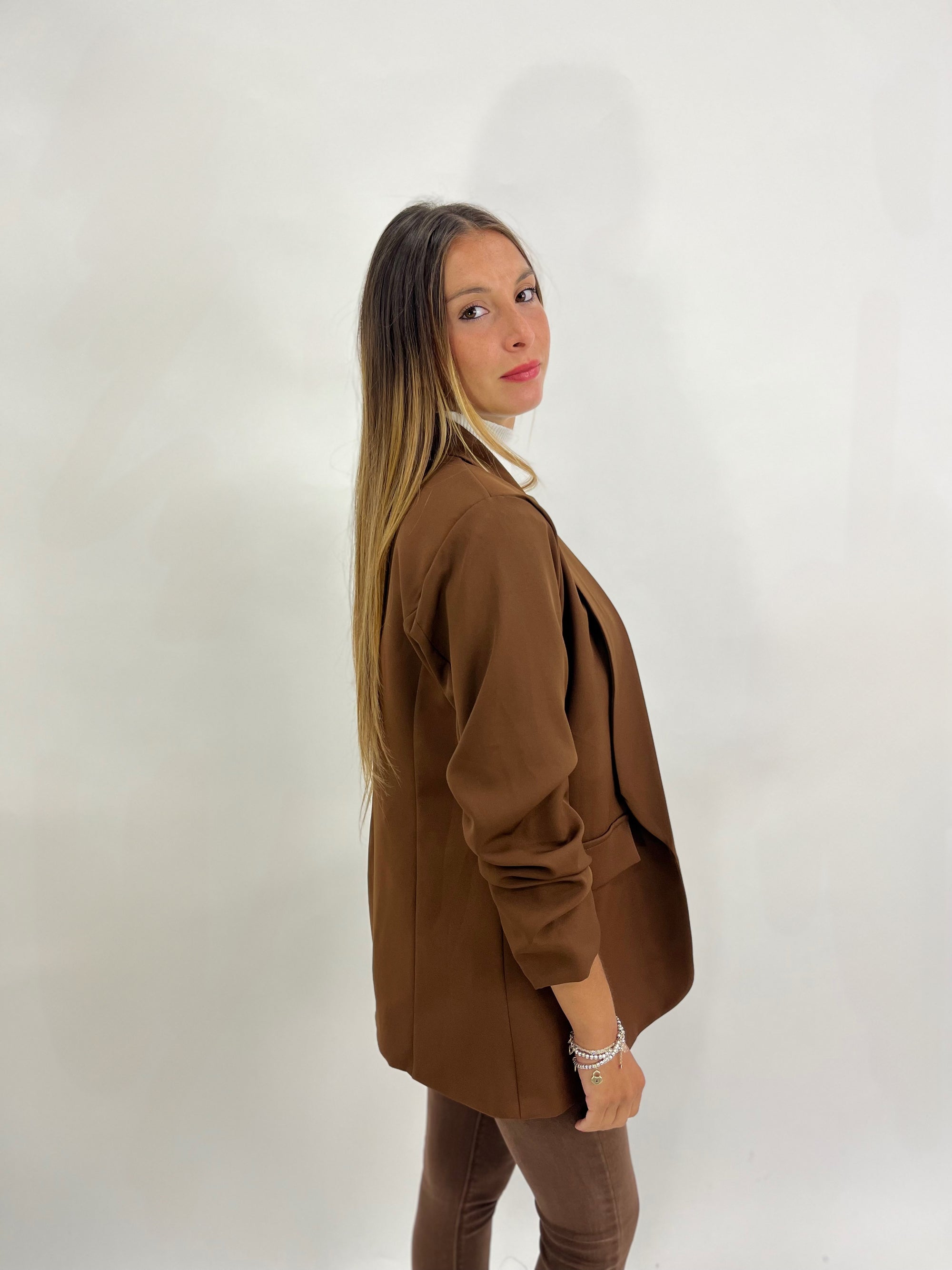 Blazer elegante a manica arrotolata