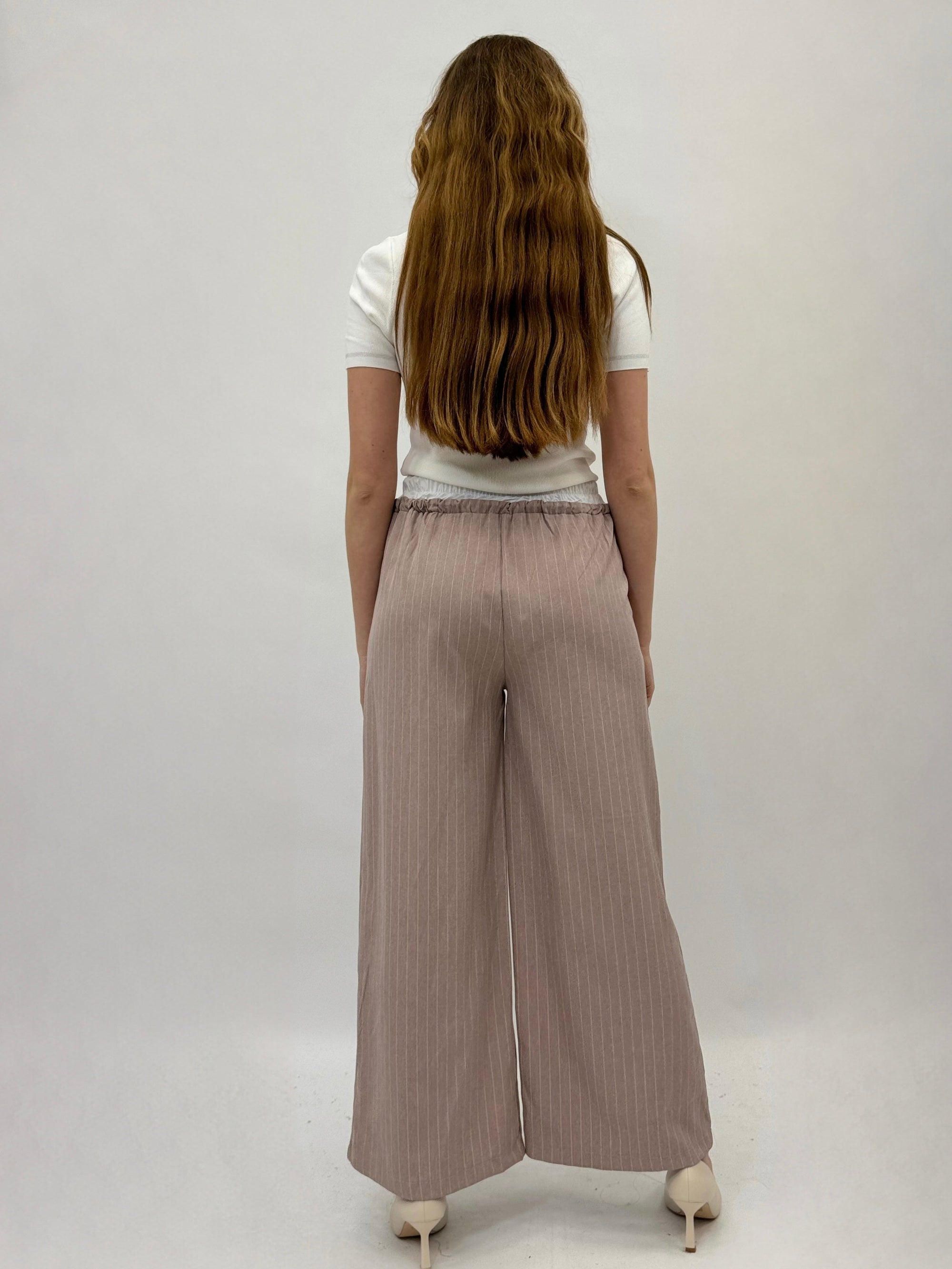Pantaloni a righe con dettaglio elastico in vita