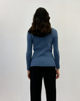 Maglia costine con scollo particolare