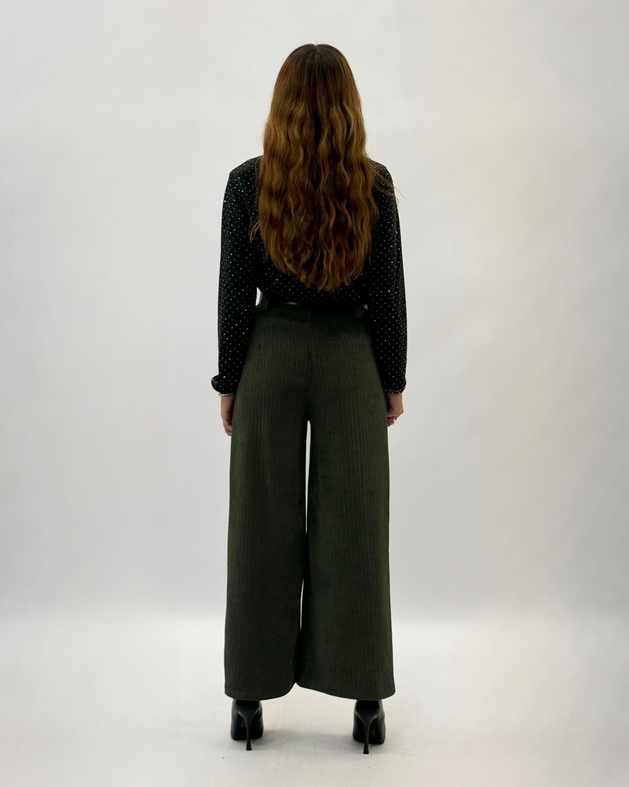 Pantaloni in velluto a palazzo con cintura