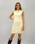 Abito in maglia con brillantini sulle spalle