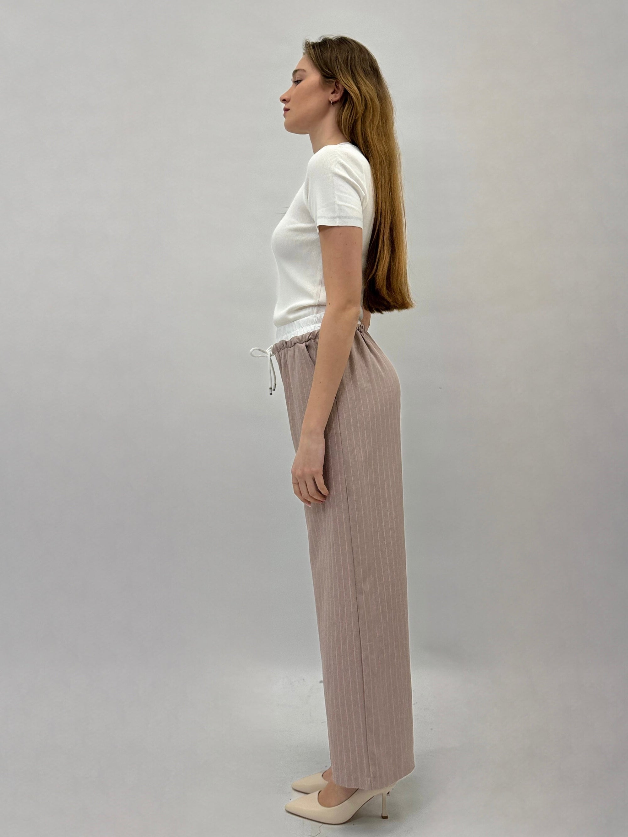 Pantaloni a righe con dettaglio elastico in vita
