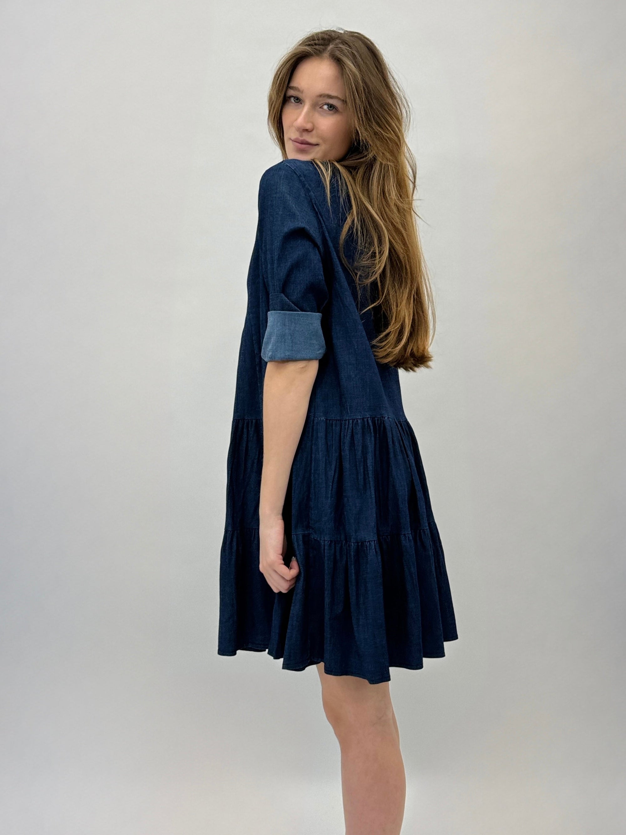Abito in denim con balze scollo alla coreana