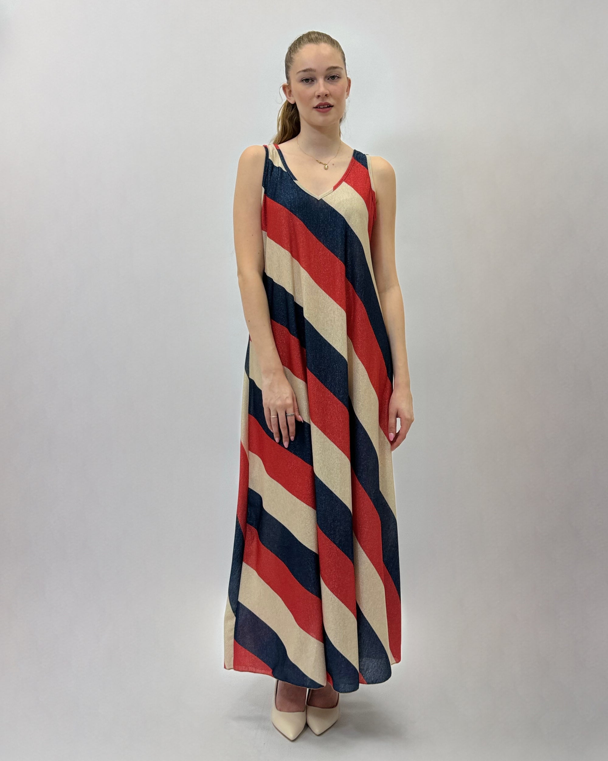Abito lungo smanicato con effetto lurex