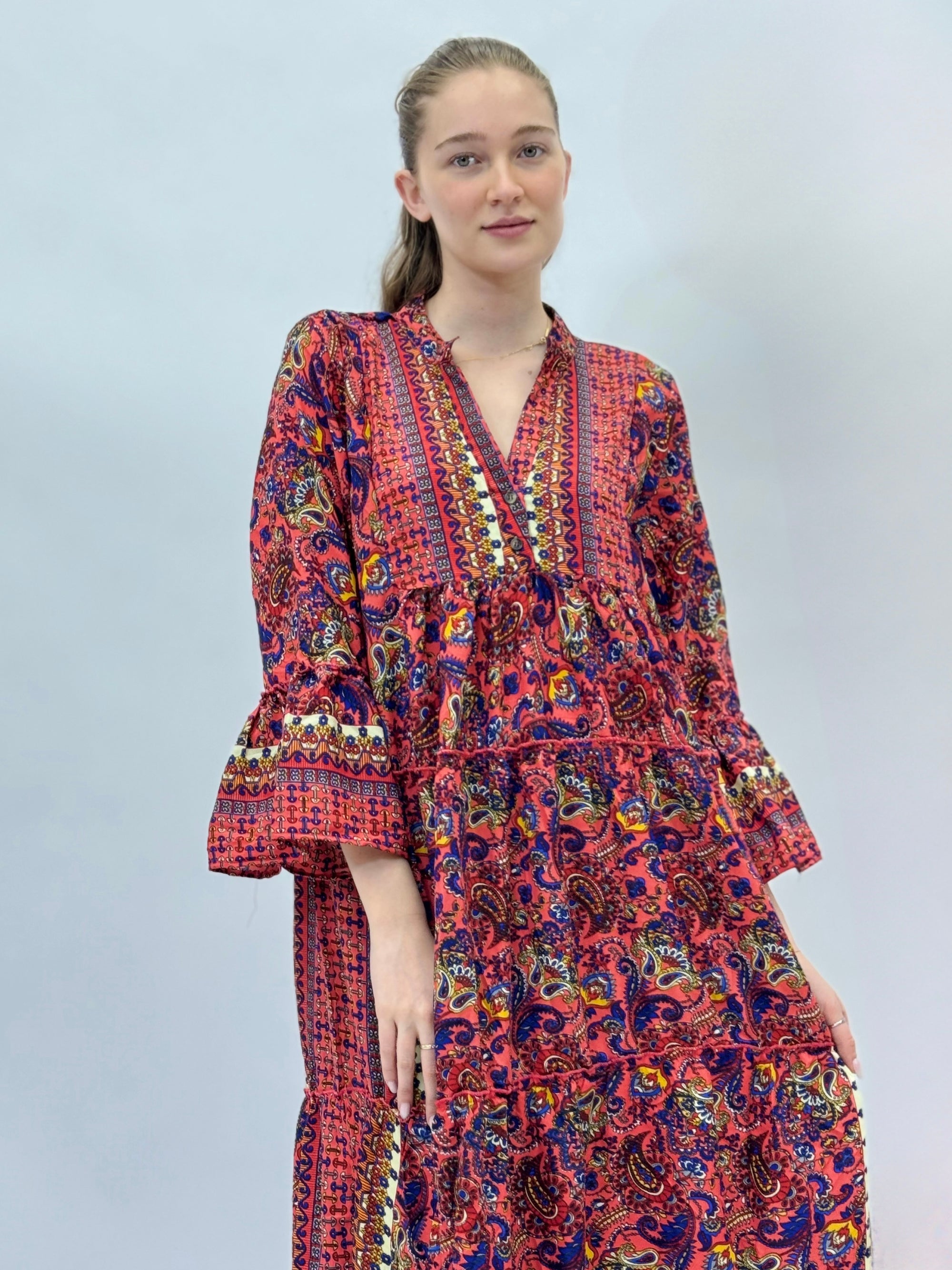 Abito con fantasia indie con scollo alla coreana