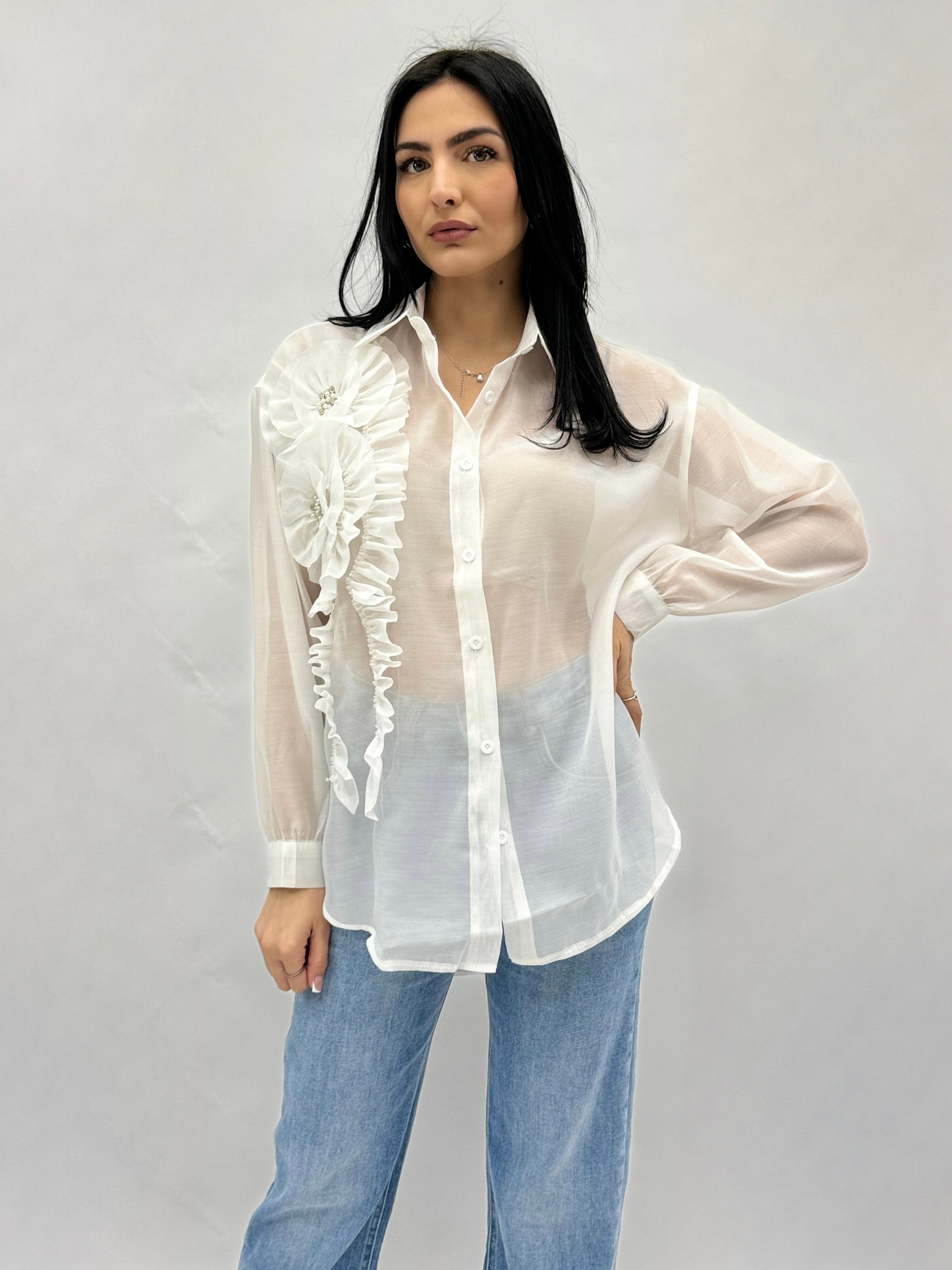 Camicia in seta con dettaglio fiori