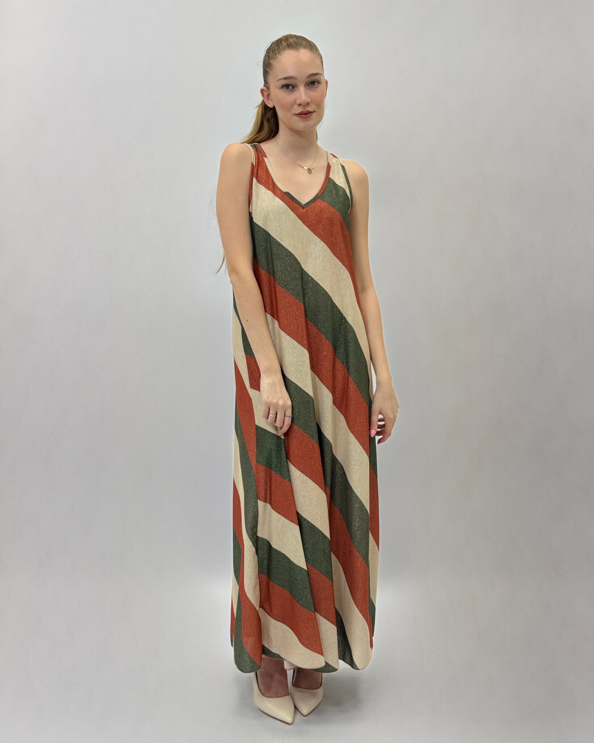 Abito lungo smanicato con effetto lurex