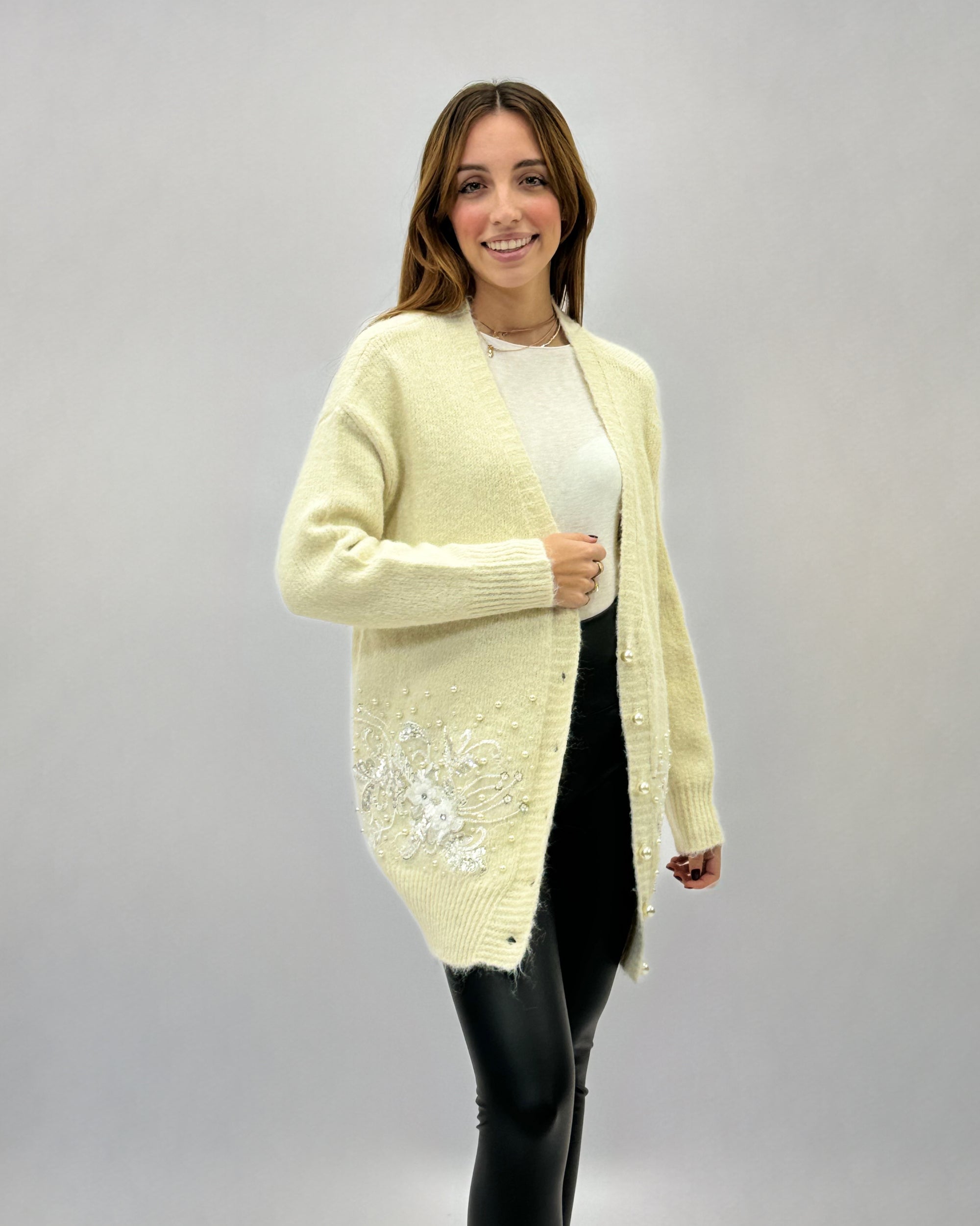 Cardigan misto lana con ricami e perle