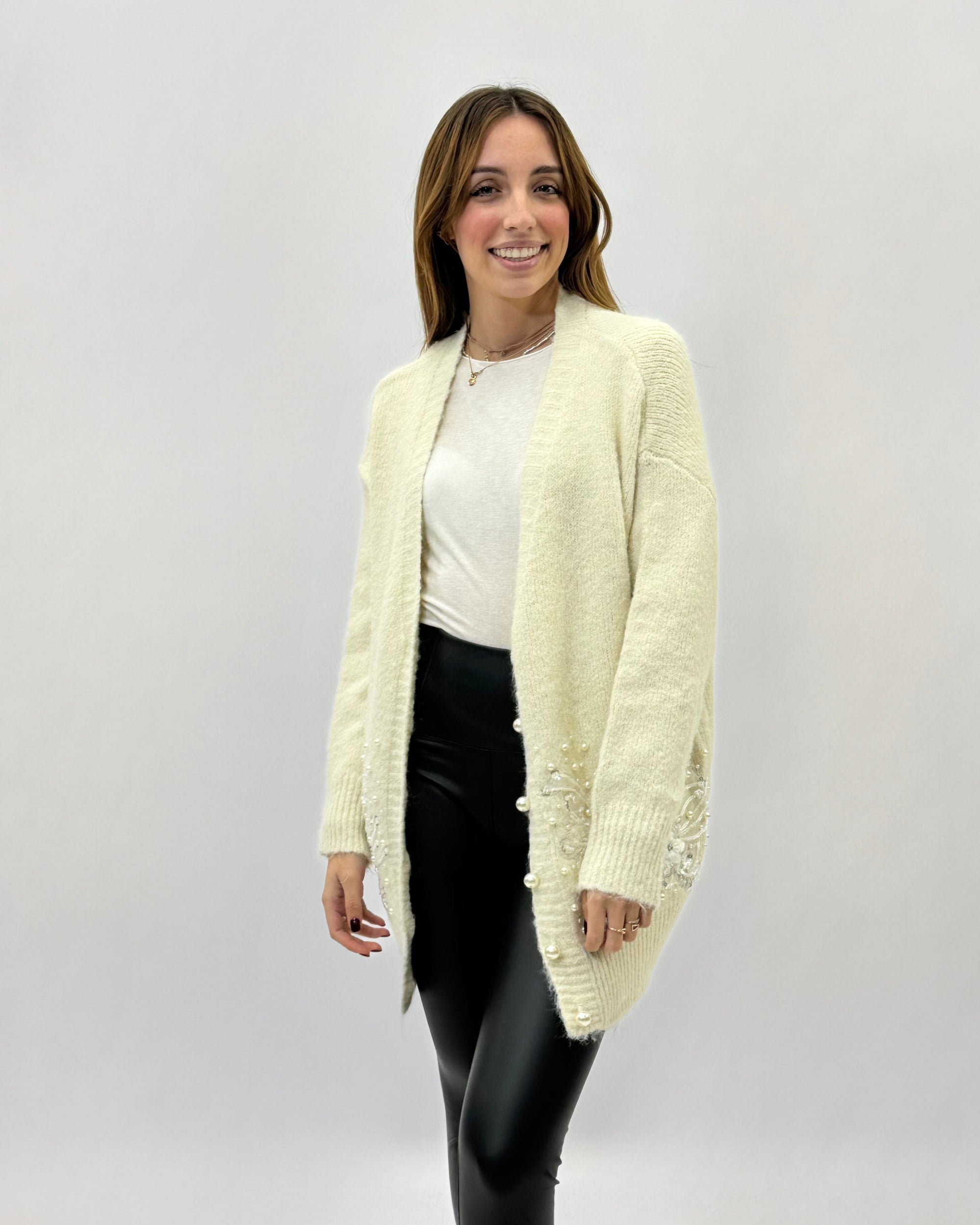Cardigan misto lana con ricami e perle