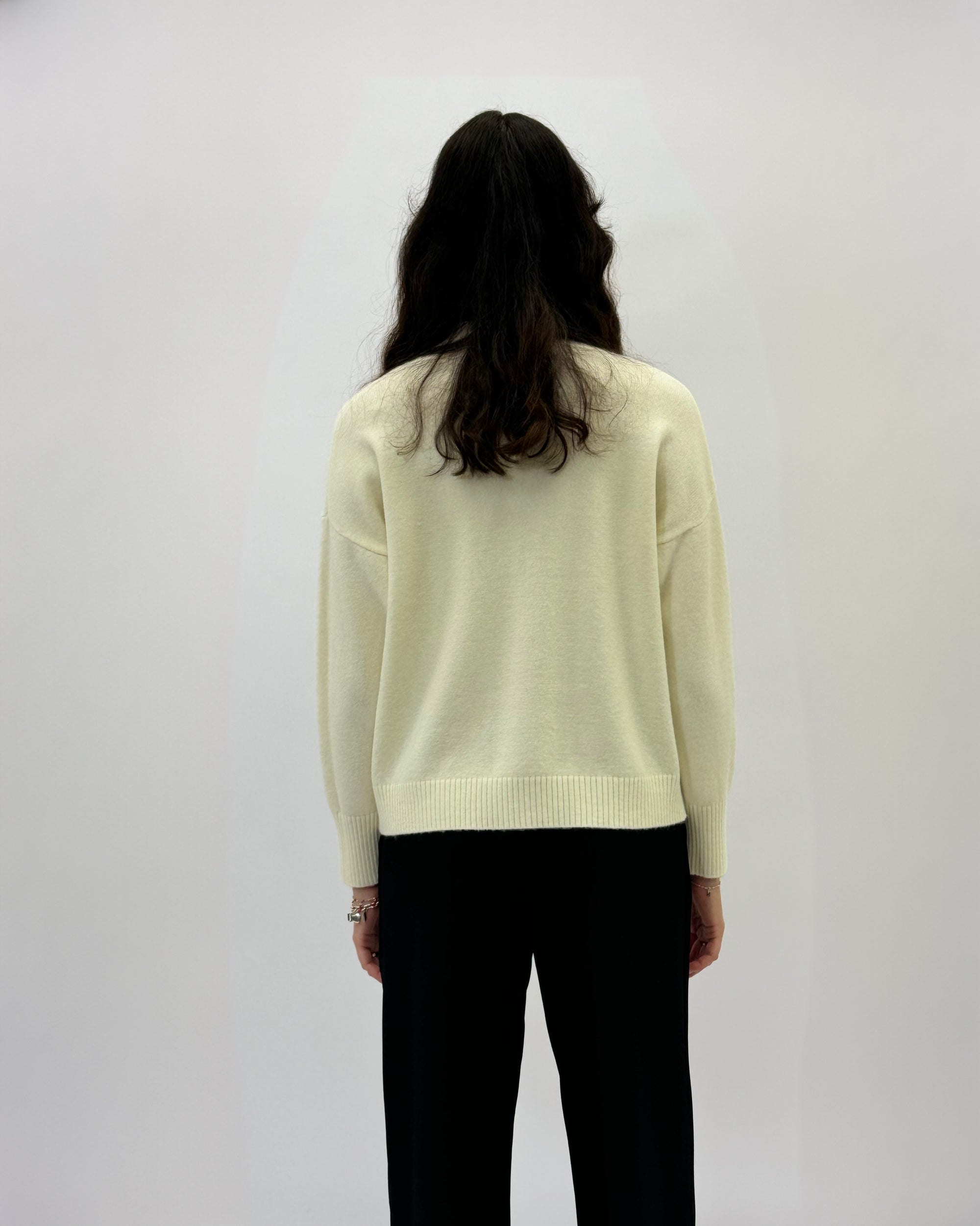Pullover lupetto con tasche frontali misto lana