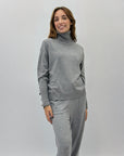 Completo maglia dolcevita e pantaloni