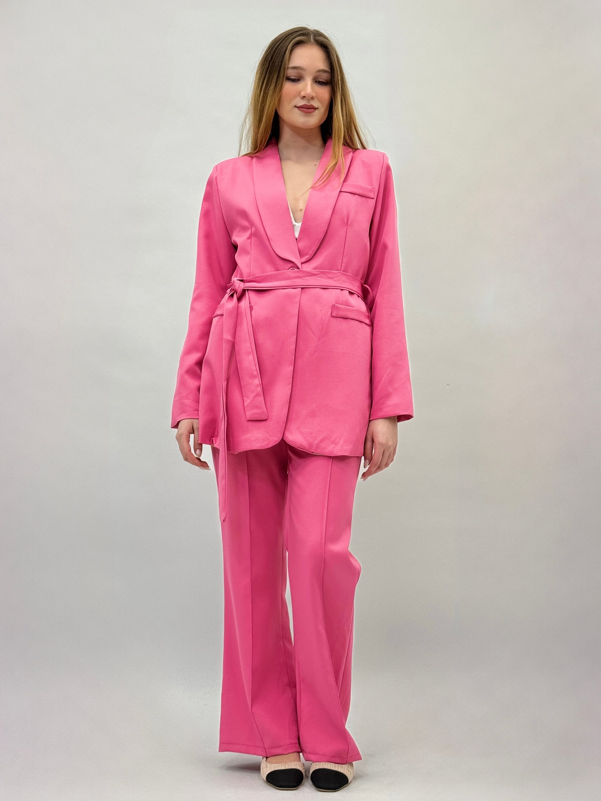 Completo giacca e pantalone con cintura