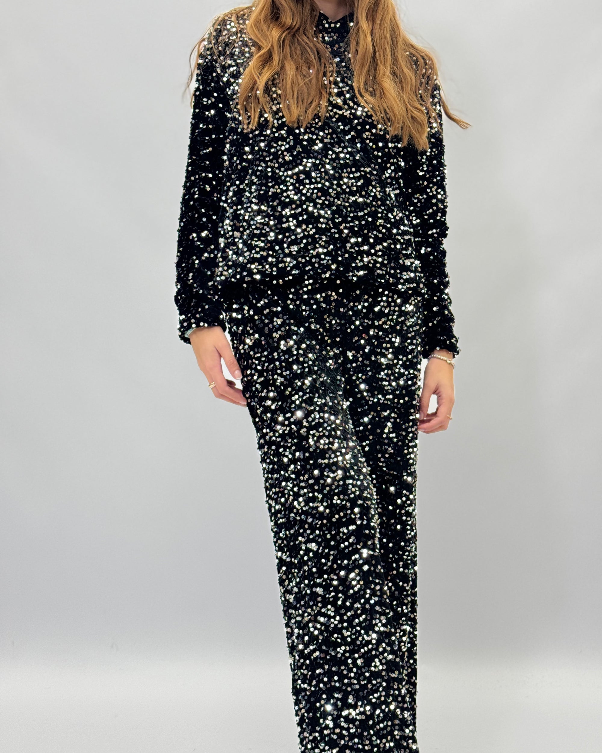 Completo premium felpa e pantaloni paillettes