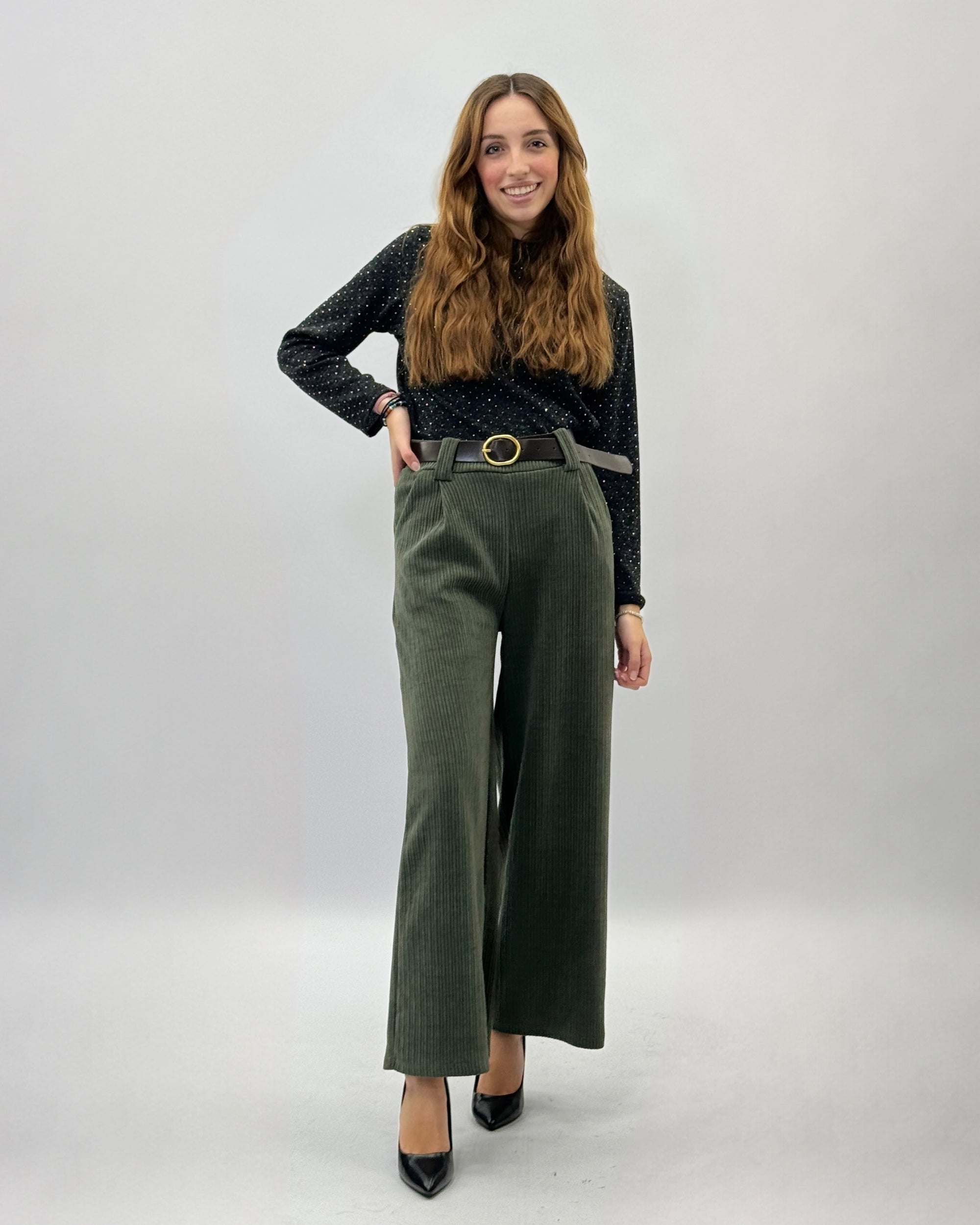 Pantaloni in velluto a palazzo con cintura