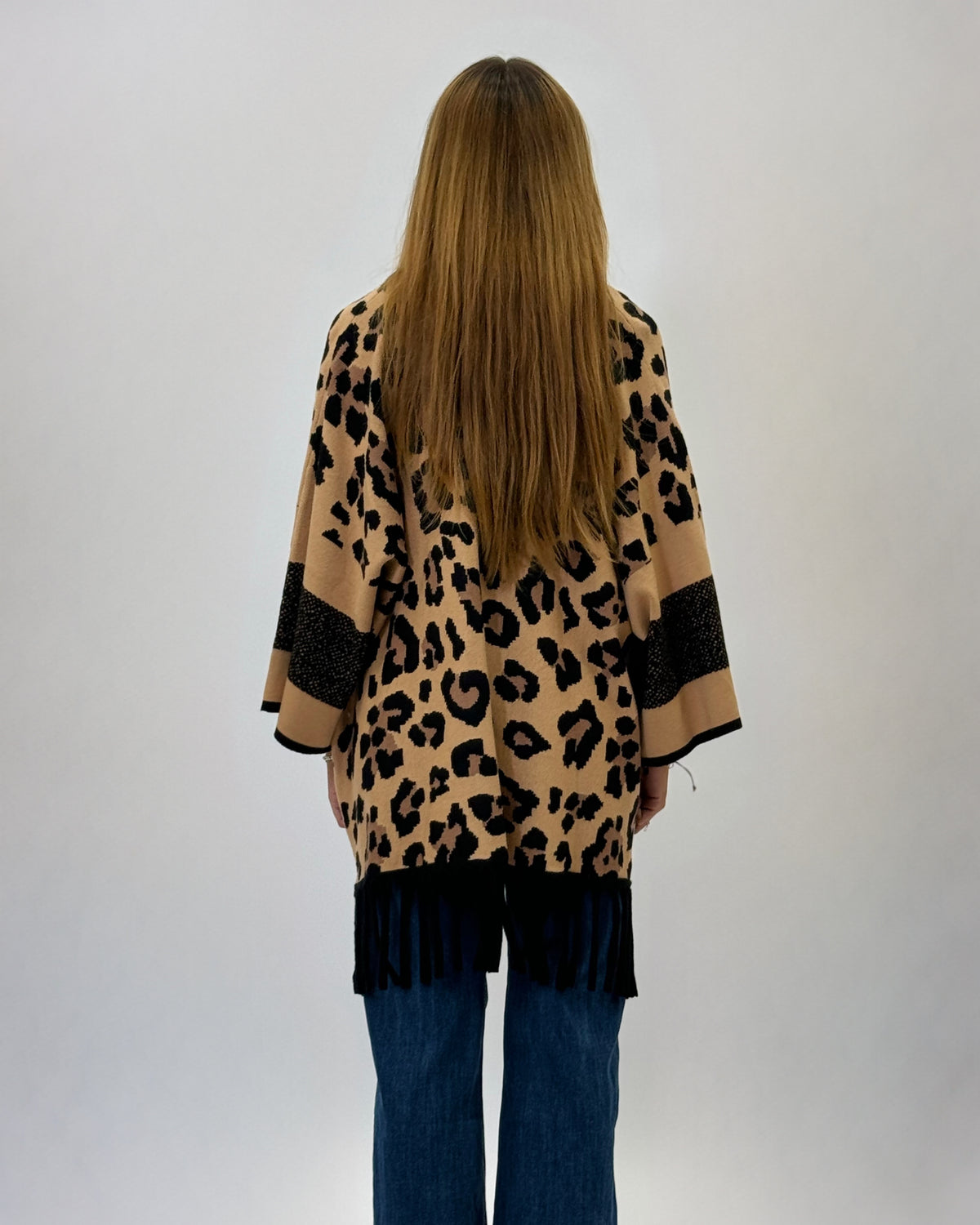 Poncho con stampa maculata