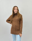 Maglione ampio dolcevita intrecciato