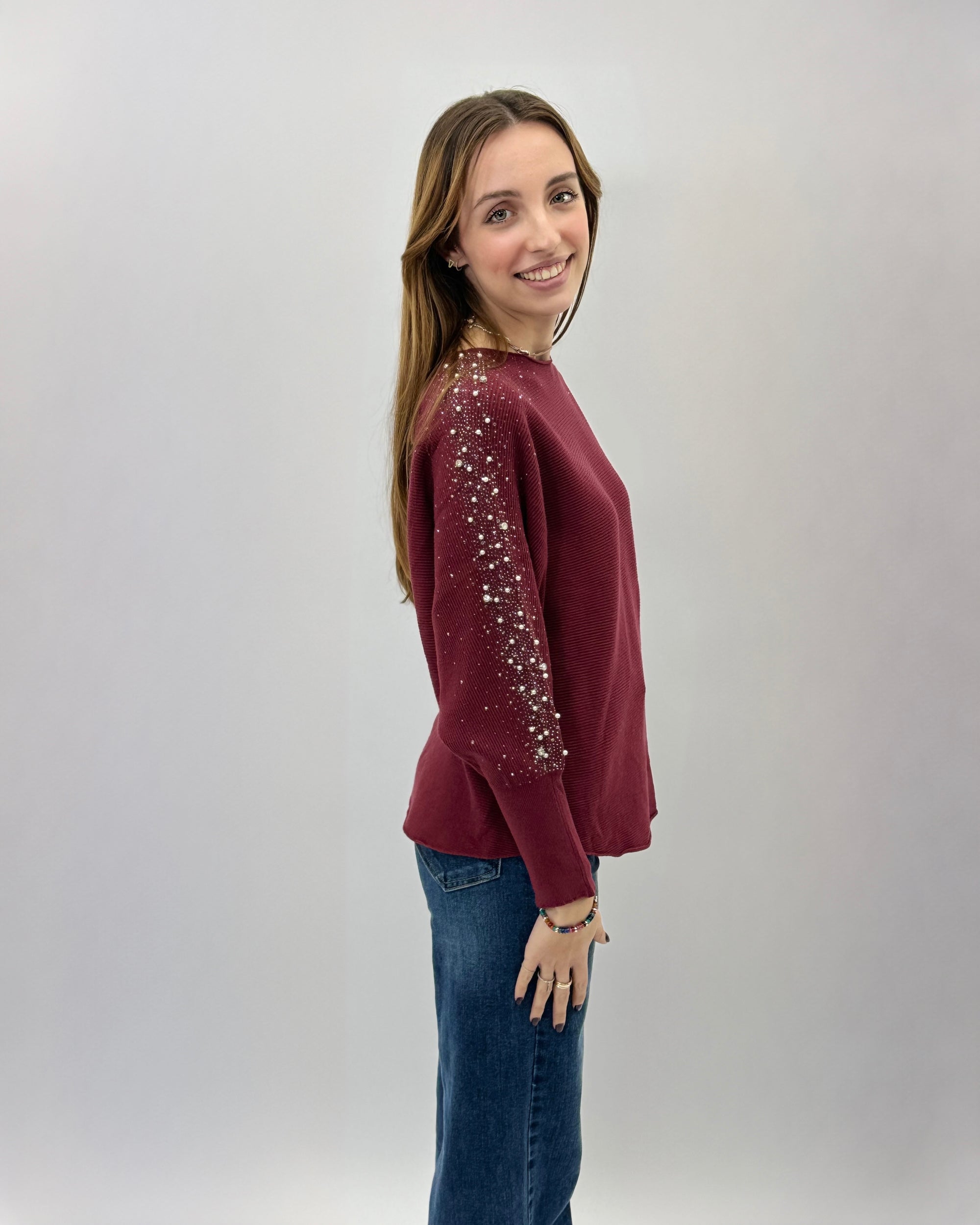 Maglione ampio con perle e strass